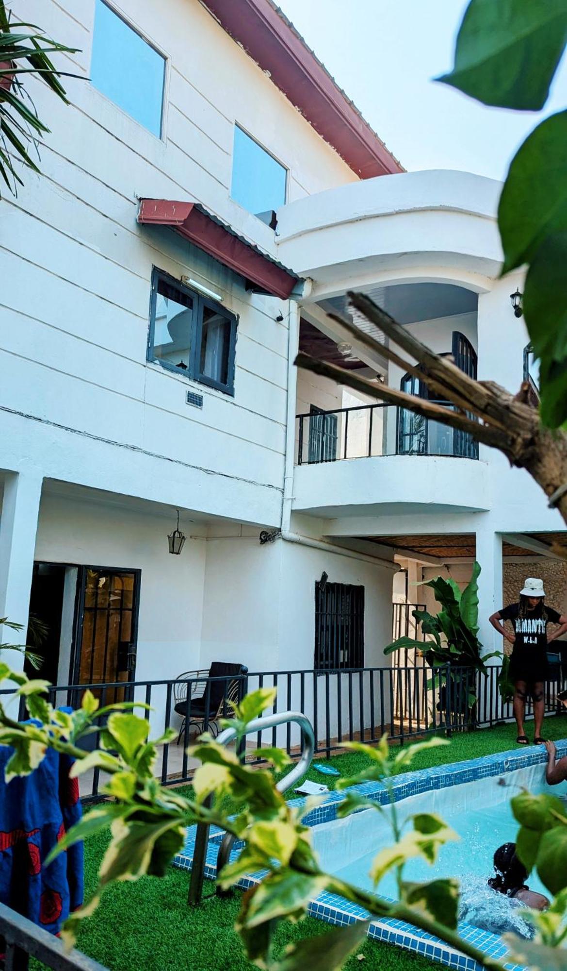Appartement 2 Chambres Residence Avec Piscine 야운데 외부 사진
